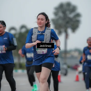 Runner Photo 7550451