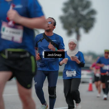 Runner Photo 7550459