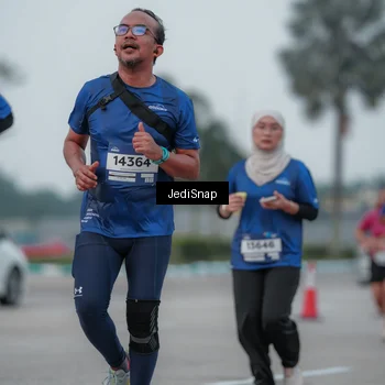 Runner Photo 7550463