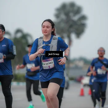 Runner Photo 7550470