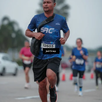 Runner Photo 7550472