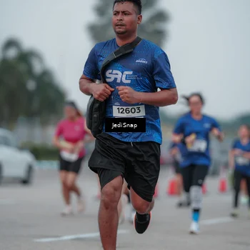 Runner Photo 7550473
