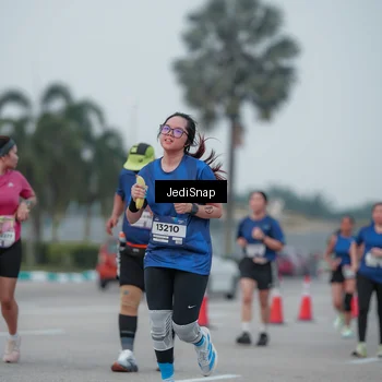 Runner Photo 7550478