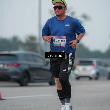 Runner Photo 7550502