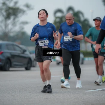 Runner Photo 7550503