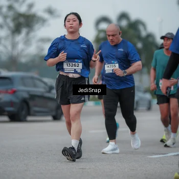 Runner Photo 7550504