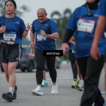 Runner Photo 7550506