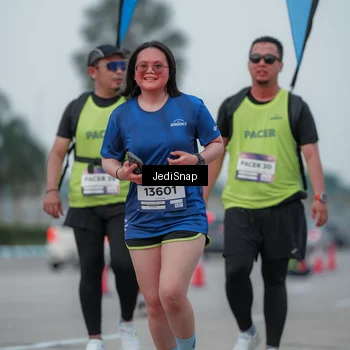 Runner Photo 7550544