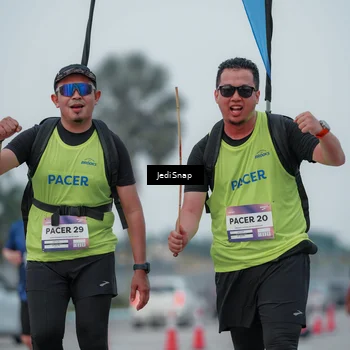 Runner Photo 7550555