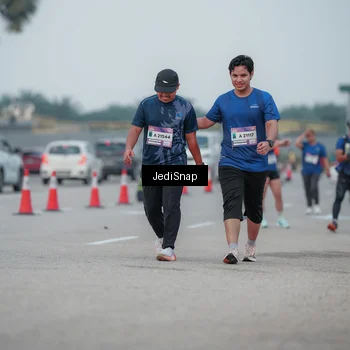 Runner Photo 7550565
