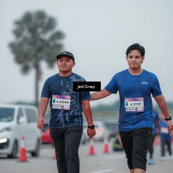 Runner Photo 7550572