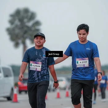 Runner Photo 7550574