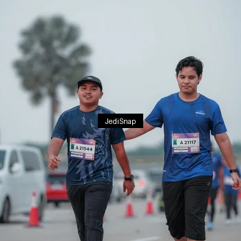Runner Photo 7550575