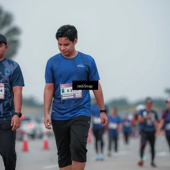 Runner Photo 7550576