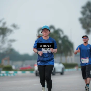 Runner Photo 7550595