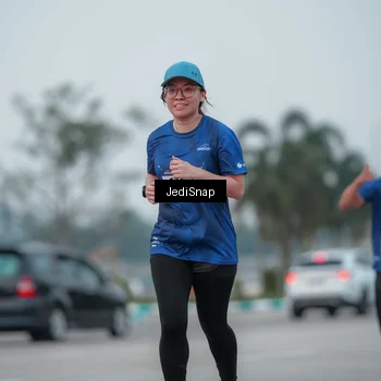 Runner Photo 7550598