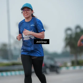 Runner Photo 7550600