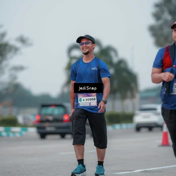 Runner Photo 7550611