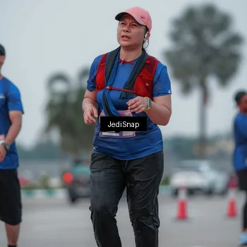 Runner Photo 7550613