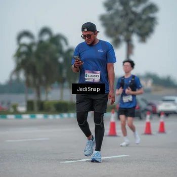 Runner Photo 7550619
