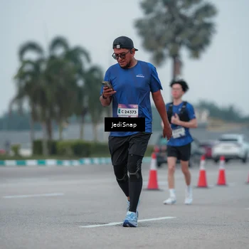 Runner Photo 7550621