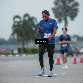 Runner Photo 7550623