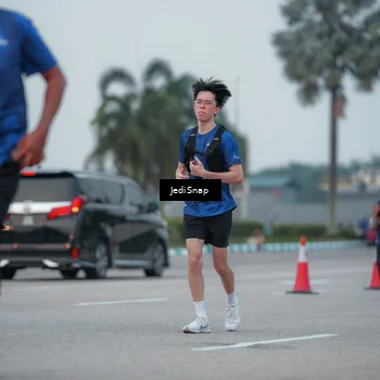 Runner Photo 7550632