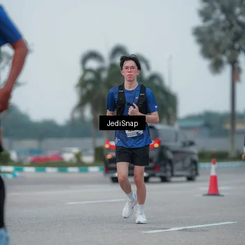 Runner Photo 7550639