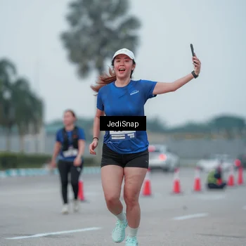 Runner Photo 7550661
