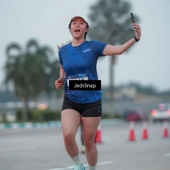 Runner Photo 7550665