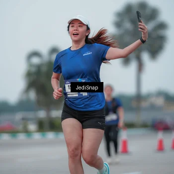 Runner Photo 7550668