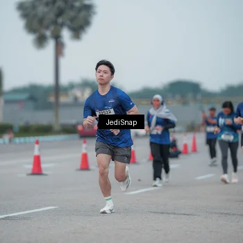 Runner Photo 7550678