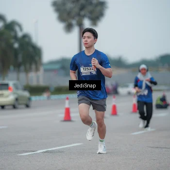 Runner Photo 7550683