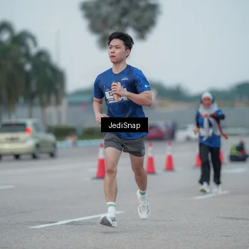 Runner Photo 7550684