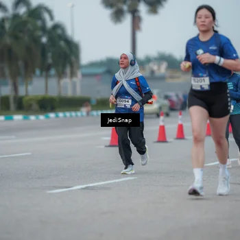 Runner Photo 7550691