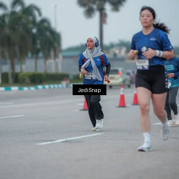 Runner Photo 7550692