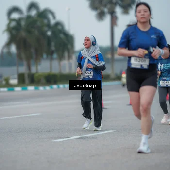 Runner Photo 7550693