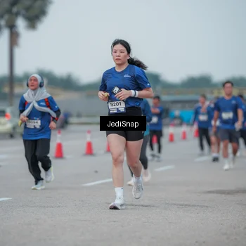 Runner Photo 7550696