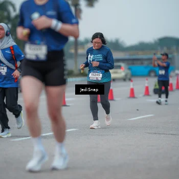 Runner Photo 7550700