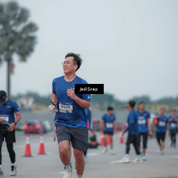 Runner Photo 7550704