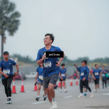Runner Photo 7550705