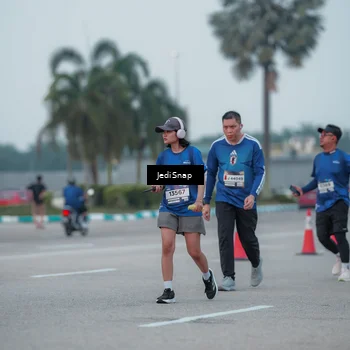 Runner Photo 7550717