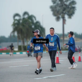 Runner Photo 7550721