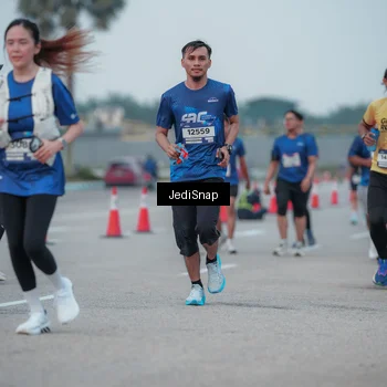 Runner Photo 7550733