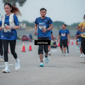 Runner Photo 7550742