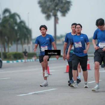 Runner Photo 7550768