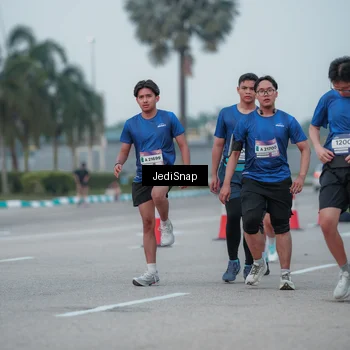 Runner Photo 7550769