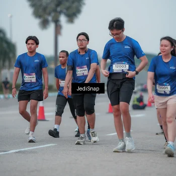 Runner Photo 7550772