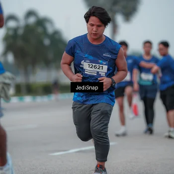 Runner Photo 7550773