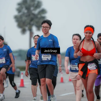 Runner Photo 7550784